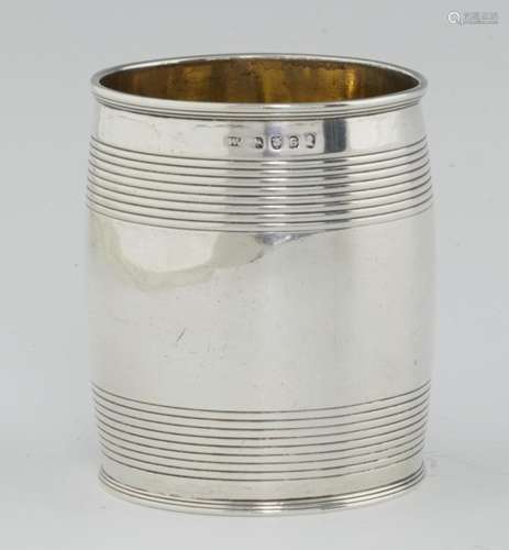 A GEORGE III BARREL SHAPED SILVER BEAKER initialled W, 8cm h, by William Abdy II, London 1802,