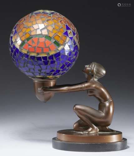 AN ART DECO BRONZED SPELTER FIGURAL TABLE LAMP, C1930 in the form of a semi naked kneeling woman