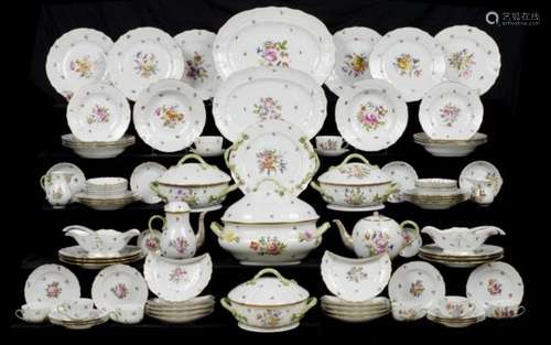 AN EXTENSIVE HEREND DINNER SERVICE, LATE 20TH C of osier-moulded form and painted in bright