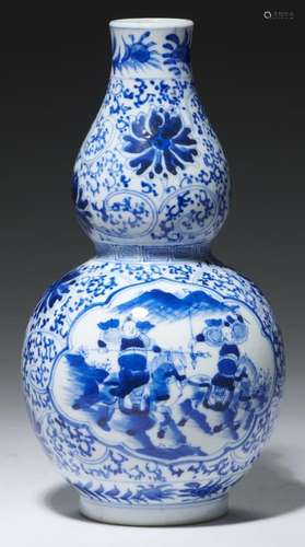 A CHINESE BLUE AND WHITE DOUBLE GOURD VASE, QING DYNASTY, 19TH C 20cm h, Kangxi mark++Good