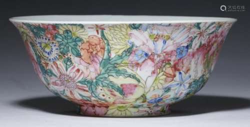 A CHINESE FAMILLE ROSE MILLEFLEURS BOWL, EARLY 20TH C with slightly everted rim, 20.5cm diam,