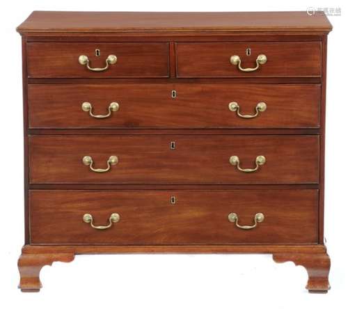 A GEORGE III MAHOGANY CHEST OF DRAWERS, EARLY 19TH C on ogee feet, 95cm h; 52 x 110cm++In good