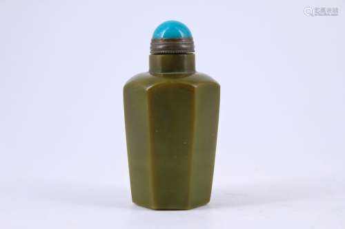 Green Peking Glass Snuff Bottle Qing Period