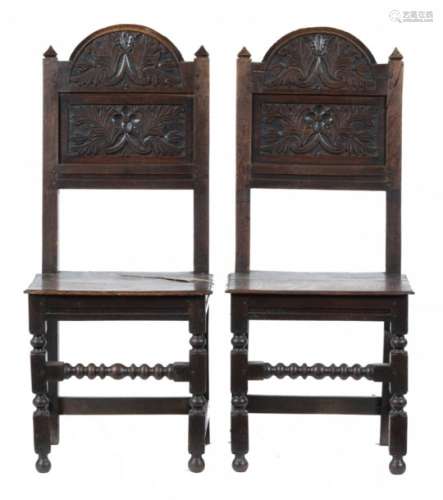 A PAIR OF WILLIAM III OAK BACK STOOLS, DERBYSHIRE OR NORTH WEST REGION, EARLY 18TH C AND LATER 113cm