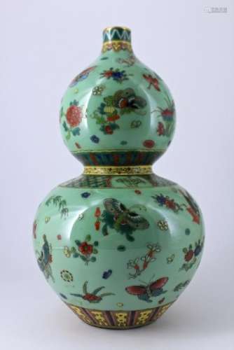 Large Qing Famille Rose Butterfly Porcelain Vase