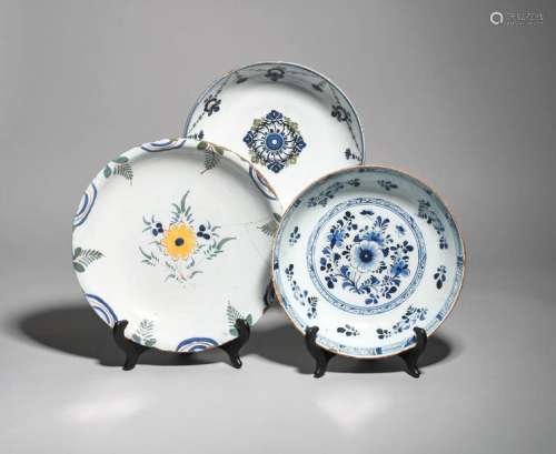 Three delftware shallow bowls c.1760 90, the large…