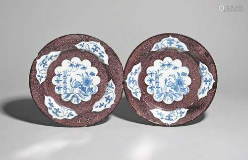 A pair of delftware plates c.1750, probably Lambet…