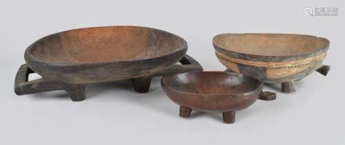 A Zulu platter South Africa with open side handles…
