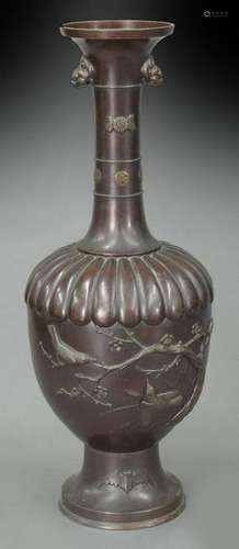 Large Japanese Meiji bronze vase,