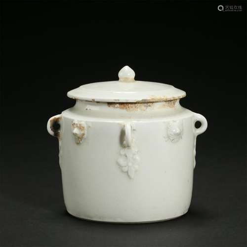 CHINESE PORCELAIN DING WARE WHITE GLAZE LIDDD JAR