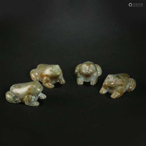 FOUR CHINESE CELADON JADE TOAD TABLE ITEMS