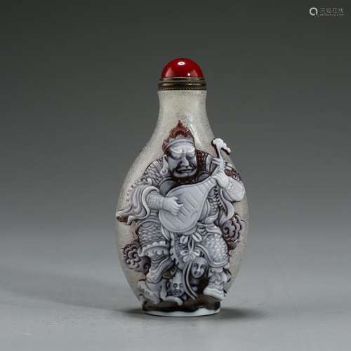 CHINESE PEKING GLASS BUDDHIST GUARDIAN SNUFF BOTTLE