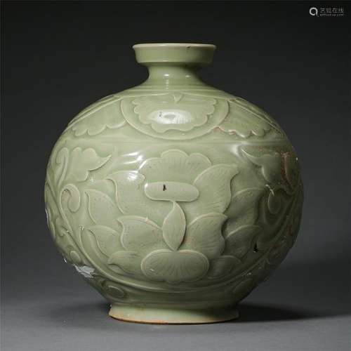 CHINESE PORCELAIN YAO WARE ENGRAVED FLOWER WATER JAR