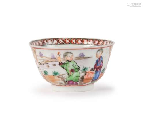 FAMILLE MANDARIN GILDED TEA CUP