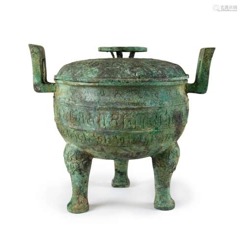 BRONZE RITUAL TRIPOD VESSEL(DING)