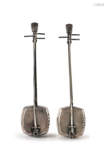 PAIR OF SILVER SHAMISEN SHAKERS