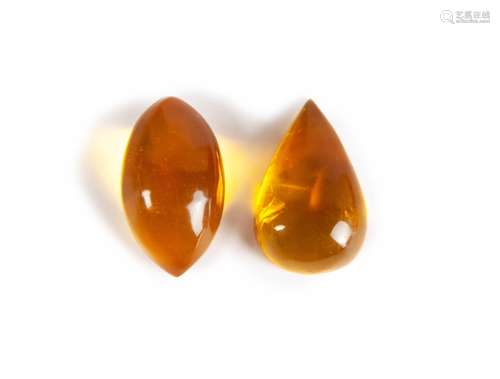 PAIR OF DOMINICAN AMBER PIECES