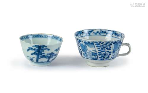 PAIR OF BLUE AND WHITE TEA CUPS