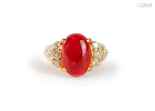 GOLD DIAMONG AND CORAL RING