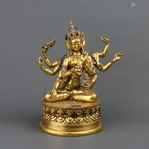 A GILT-BRONZE FIGURE OF USHNISHAVIJAYA.ANTIQUE