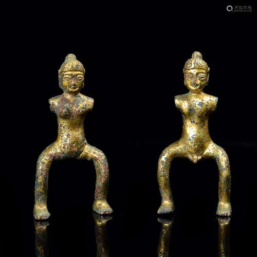 A PAIR OF GILT-BRONZE FIGURES.ANTIQUE