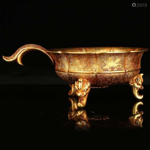 A GOLD TRIPOD WINE VESSEL.ANTIQUE