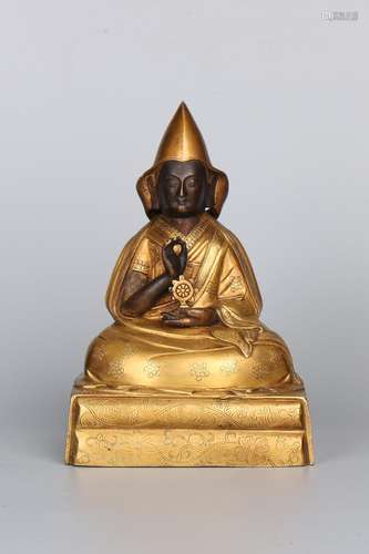 A GILT-BRONZE FIGURE OF TSONGKHAPA.ANTIQUE