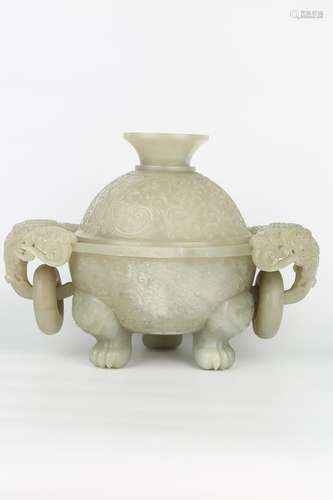 A CARVED WHITE JADE CENSER AND COVER.ANTIQUE