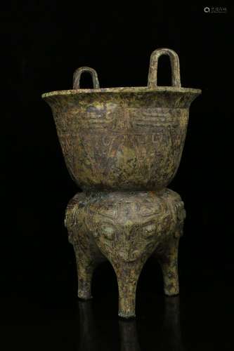 A BRONZE FOOD VESSEL.ANTIQUE