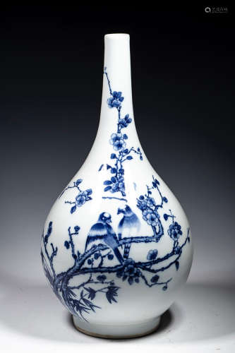 BLUE WHITE FLOWER BIRD VASE