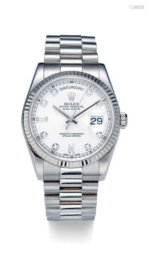 劳力士 精美，白金镶钻石自动腕表，备日期及星期显示，「DAY-DATE」，型号118239A，年份约2000