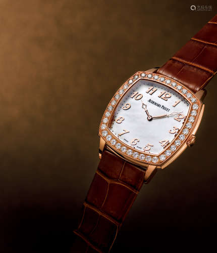 爱彼 精美，玫瑰金镶钻石大方型自动腕表，备珍珠贝母表盘，「TRADITION」，型号15337OR，年份约2010，附原厂证书