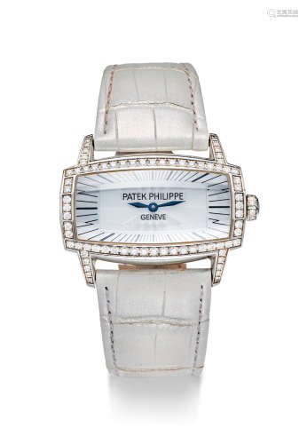百达翡丽 精致，女装白金镶钻石长方形腕表，「Gondolo」，型号4981G， 年份约2006，附原厂后补证书及表盒