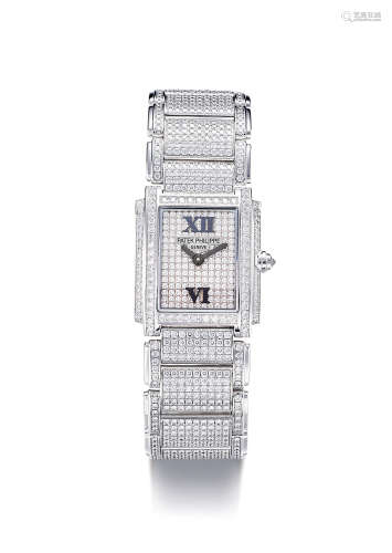 百达翡丽 精美，女装白金镶钻石长方形机自动链带腕表，「Twenty~4」，型号4909/50G-001，年份约2001，附原厂后补证书及表盒