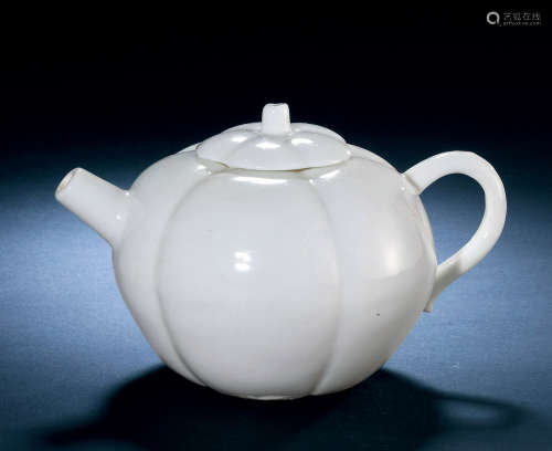 清18世纪 德化窑白釉茶壶