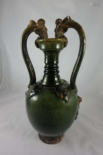 Chinese Tang Dynasty Dragon Vase