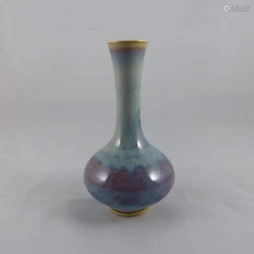 Chinese Qing Dynasty Porcelain Vase