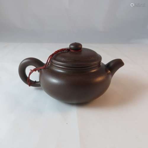 Chinese Yixing Zisha Teapot