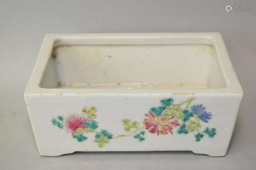 19th C. Chinese Famille Rose Narcissus Flower Pot