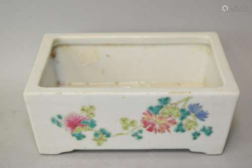 19th C. Chinese Famille Rose Narcissus Flower Pot