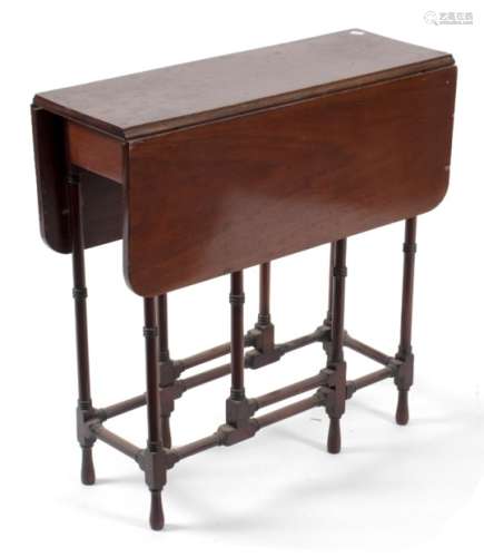 A George II style mahogany spider gateleg table, 68.