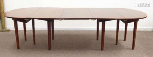 Late 19th century inlaid mahogany Sheraton style extending dining table,