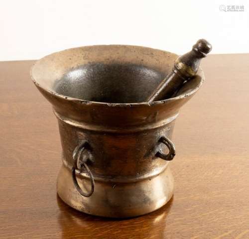 A large English bronze mortar and pestle, 17th Century, 27cm diameter,