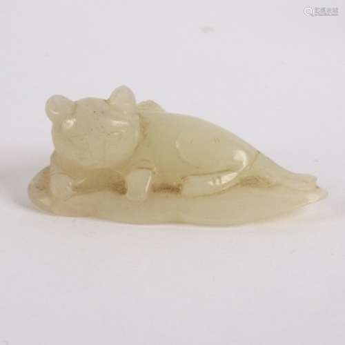 A Chinese white jade figure of a cat with a kitten seated on a leaf, 19th Century, 5.