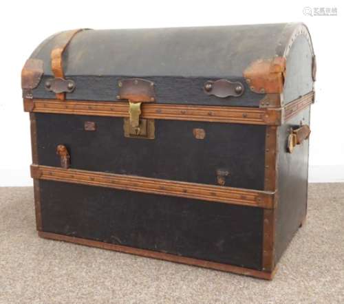Victorian Wooden banded dome top trunk, with lift out interior tray, W77cm, H65cm,