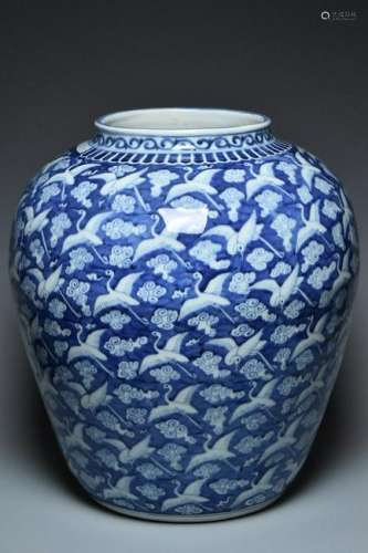 A LARGE MING DYNASTY JAR WANLI MARK AND PERIOD