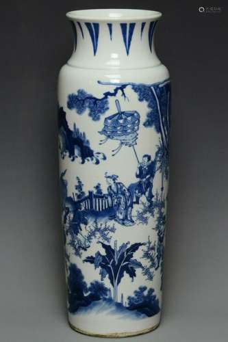 A LARGE QING DYNASTY FIGURE SUBJECT VASE