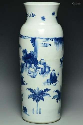 A LARGE QING DYNASTY FIGURE SUBJECT VASE
