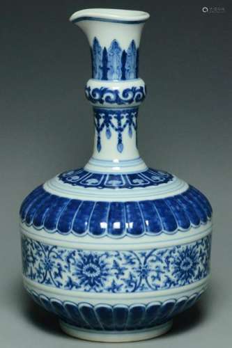 A QING DYNASTY VASE YONGZHENG MARK AND PERIOD
