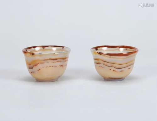 A PAIR OF CHINESE CARVED AGATE CUSP, QING DYNASTY